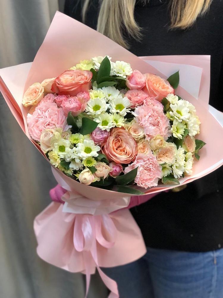 Букет цветов из: Гвоздики, Розы и Хризантемы в Кичменгском Городке