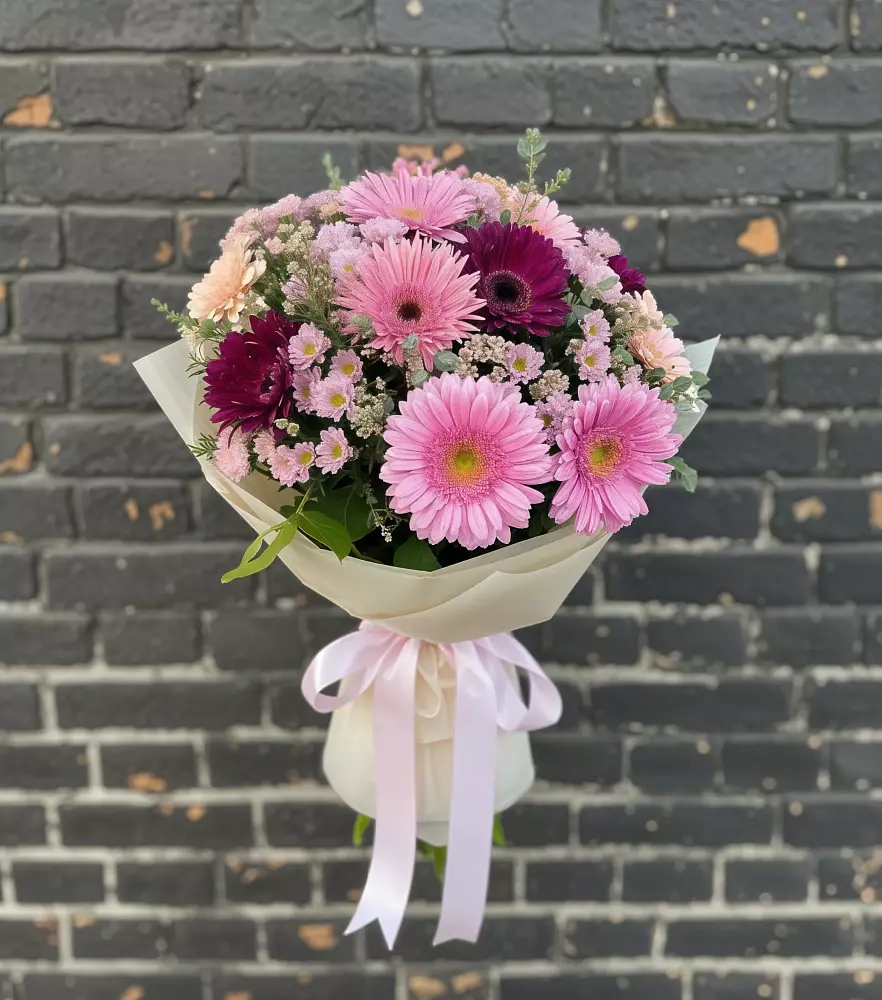 Букет цветов из: Герберы и Хризантемы в Кичменгском Городке