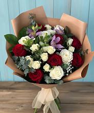 Букет цветов из:  Розы и Альстромерии в Кичменгском Городке