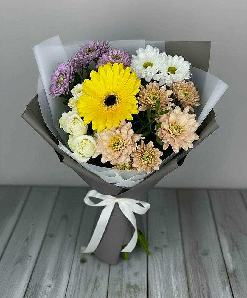 Букет цветов из: Розы, Герберы и Хризантемы в Кичменгском Городке