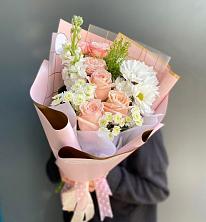 Букет цветов из:  Хризантемы и Розы в Кичменгском Городке