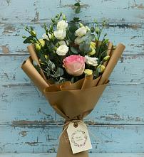 Букет цветов из:  Розы и Лизиантусы #REPLACE_PRED# Кичменгском Городке
