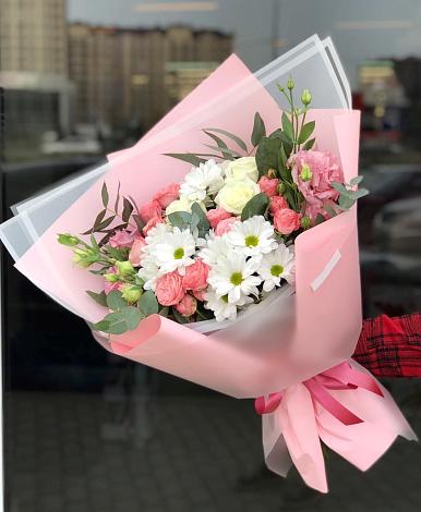 Букет цветов из: Розы, Лизиантусы и Хризантемы в Кичменгском Городке