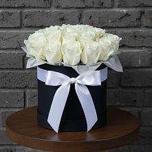 Цветочная композиция из Розы в шляпной коробке #REPLACE_PRED# Кичменгском Городке